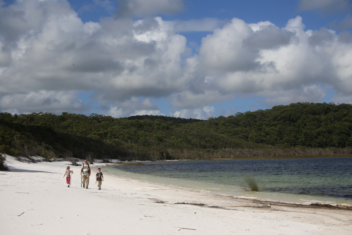 Fraser Island.
L'Ã®le abrite plusieurs lacs d'eau de pluie magnifiques.