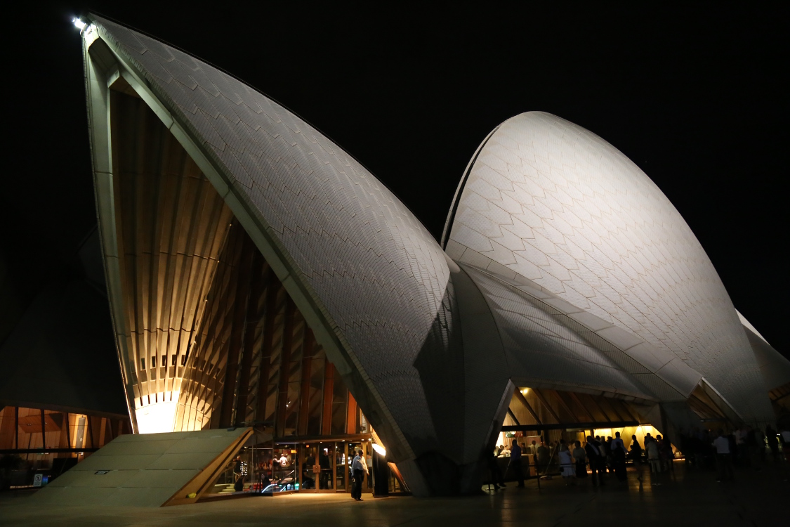 Sydney.
Plateforme devant le hall de l'opÃ©ra.