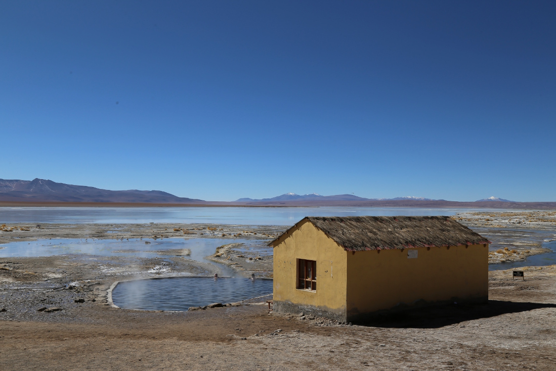 Eaux thermales de Polques.
TempÃ©rature de 37Â°C ... Ã  plus de 4000m d'altitude, cela devrait nous faire du bien !