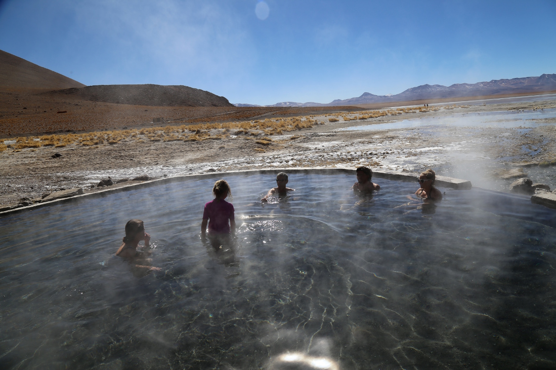 Eaux thermales de Polques.
Romain n'aime pas trop l'eau chaude, donc merci Ã  lui pour les photos.
Quel bonheur ce bain chaud dans ce cadre magnifique !