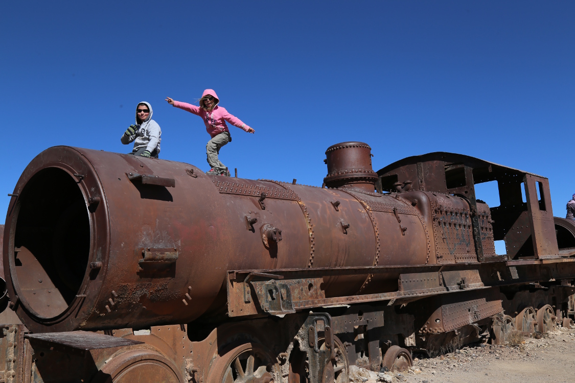 Uyuni et son cimetiÃ¨re de vieux trains.