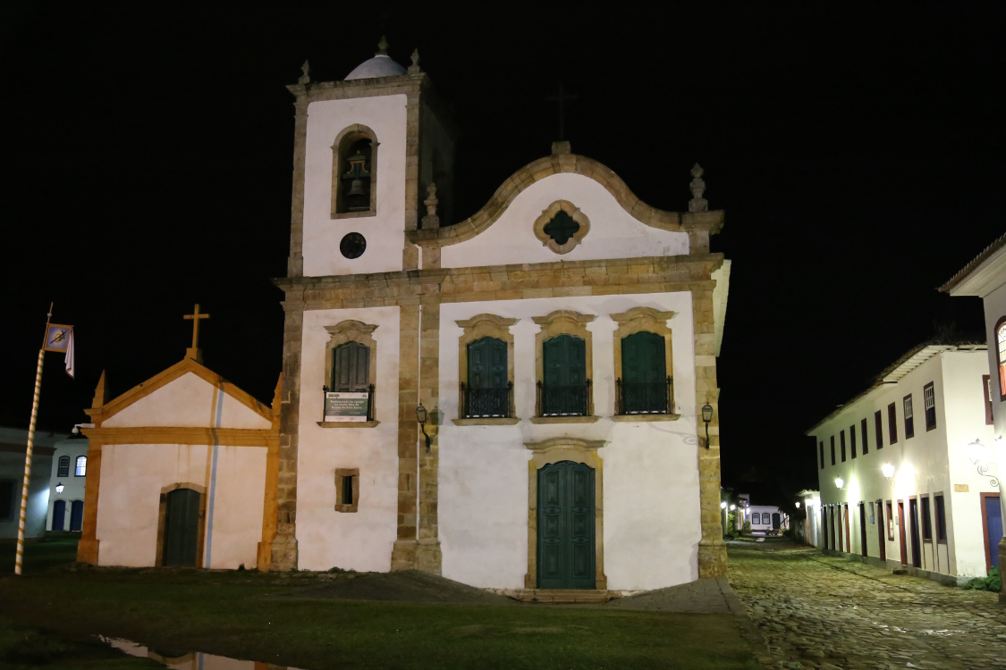 Paraty.
Belle petite Ã©glise face Ã  la mer.