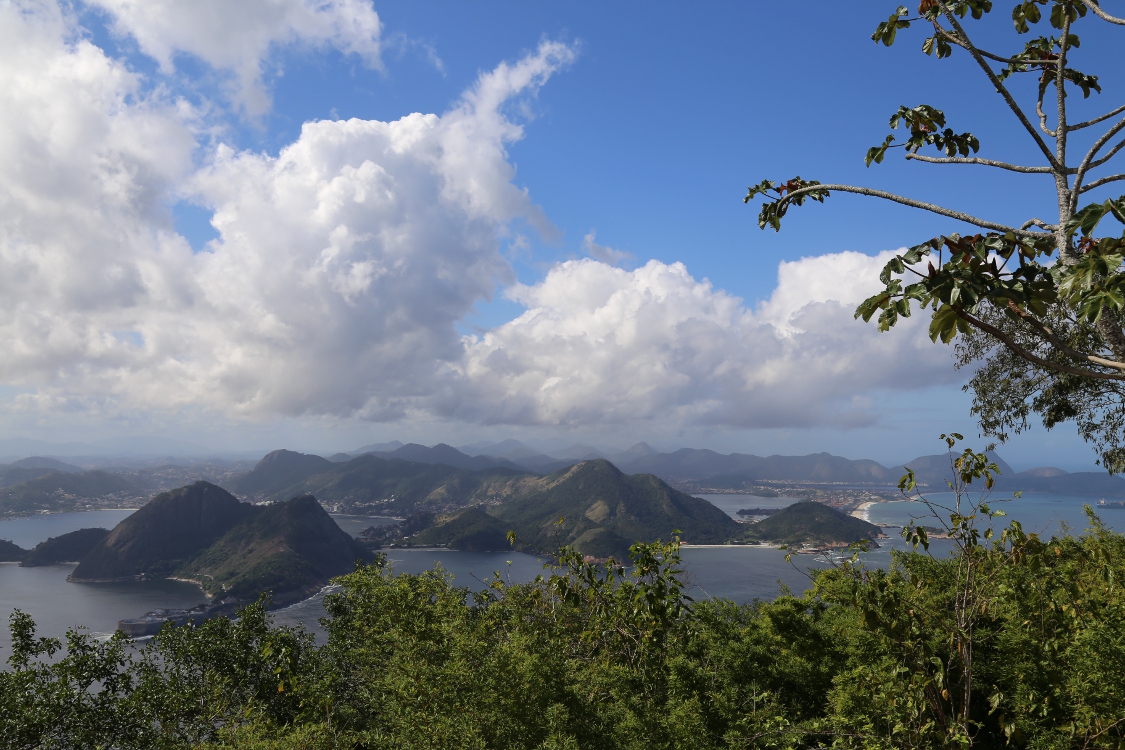 Rio de Janeiro.
Vue depuis le Pain de Sucre sur l'autre rive de la baie.