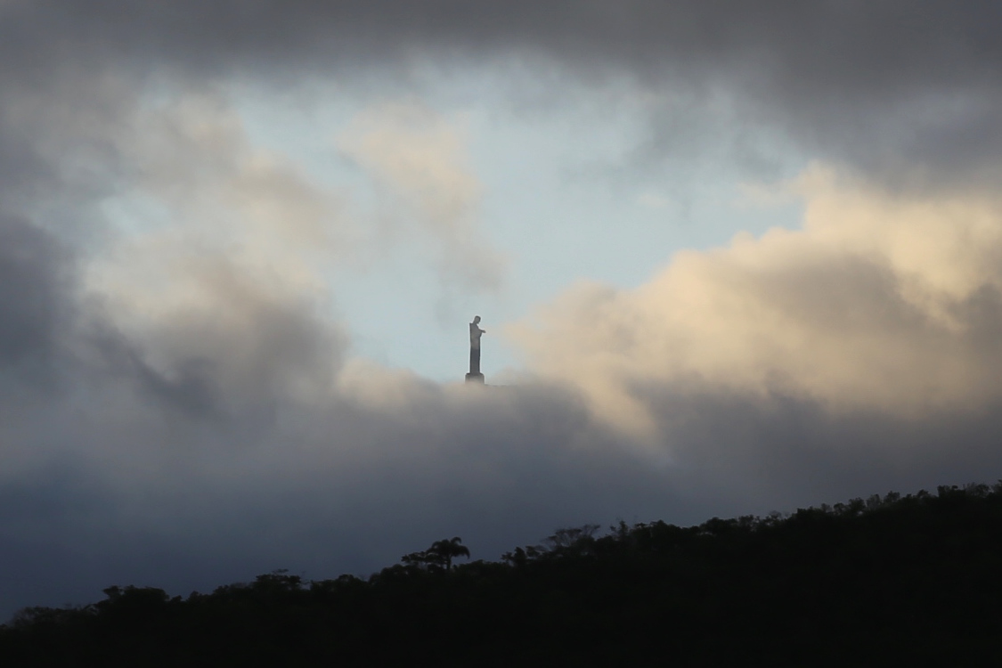 Rio de Janeiro.
Apparition du Christ dans le ciel de Rio !