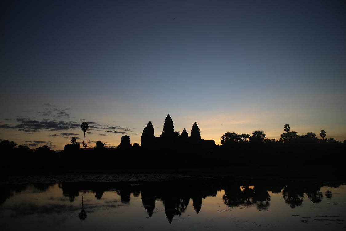Angkor Wat !
Le plus impressionnant des temples.
Lever matinal difficile, mais la rÃ©compense Ã©tait lÃ  !