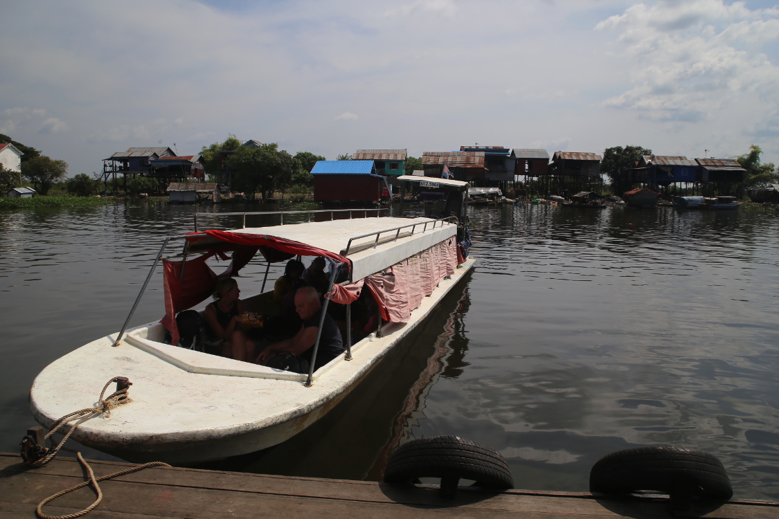 Trajet Siem Reap - Battambang.
Notre embarcation...