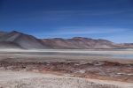 Salar de Talar, recouvert d'eau salée et gelée.