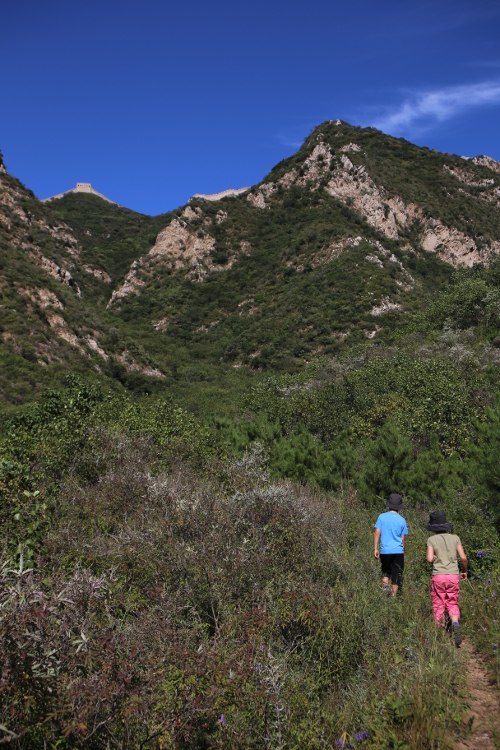 Grande muraille. Une longue balade nous attend pour atteindre le sommet...