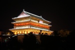 Xi'an. Tour du tambour érigée en 1380, elle servait autrefois à indiquer la fin de journée par des coups de tambour.