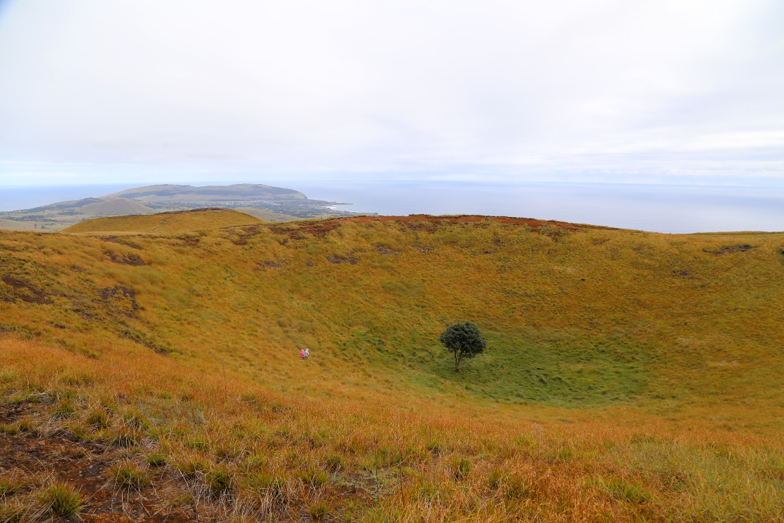 Maunga Terevaka.
Autour du sommet, on trouve plusieurs petits cratÃ¨res.