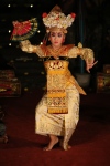 Bali. Ubud.
La ville propose une multitude de spectacles traditionnels.
Nous sommes allés voir des danses