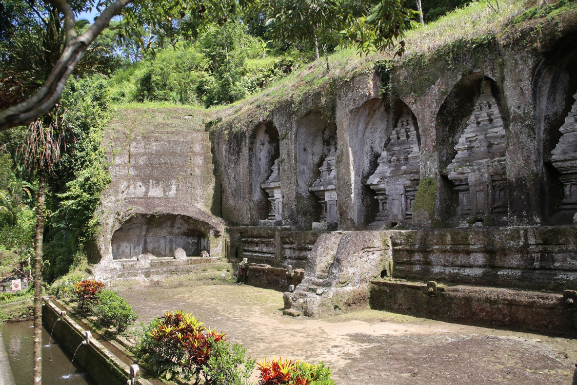 Bali. Temple Gunung Kawi.
On trouve une dizaine de 