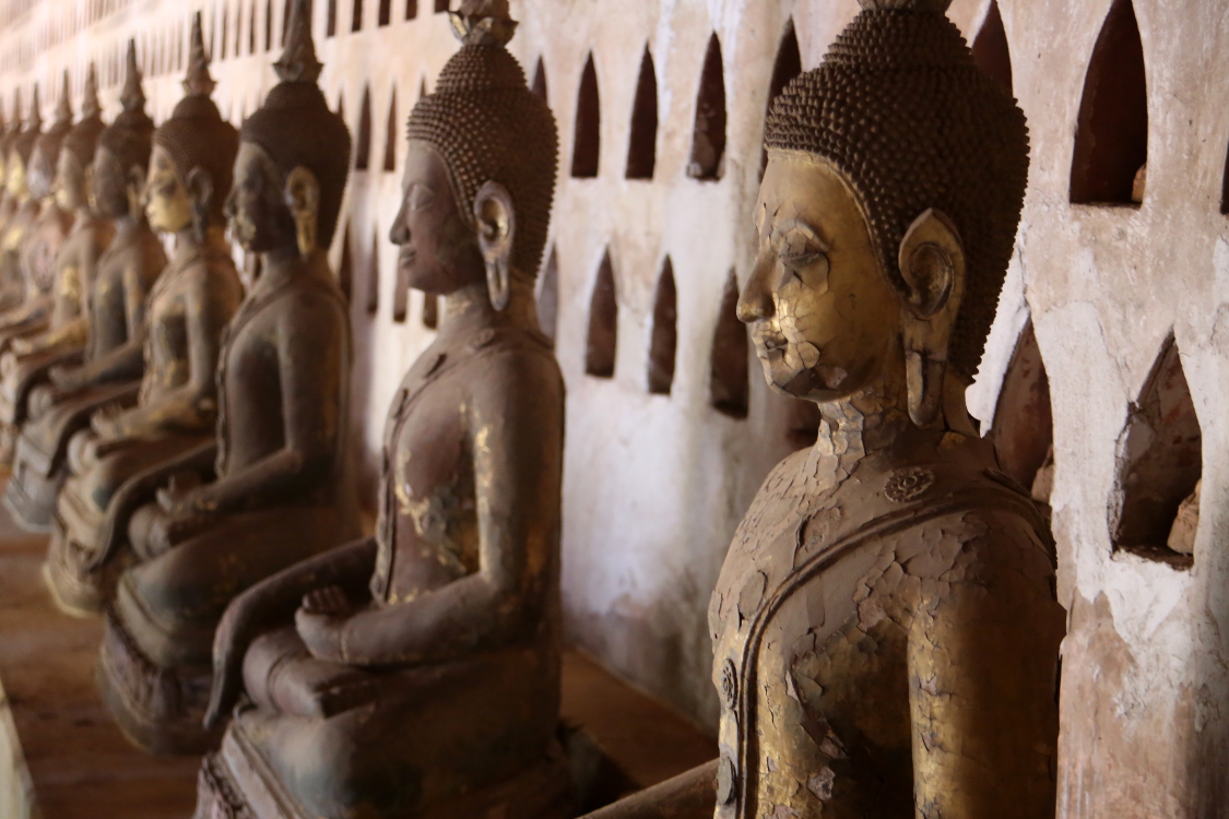 Vientiane.
Temple Vat Si Saket, le plus ancien de la capitale, datant de 1824.