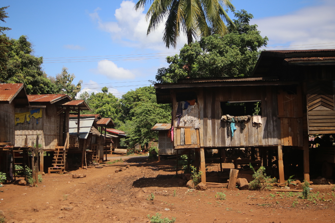 Plateau des Bolovens.
Village Katou, ethnie animiste prÃ©sente dans le sud Laos.