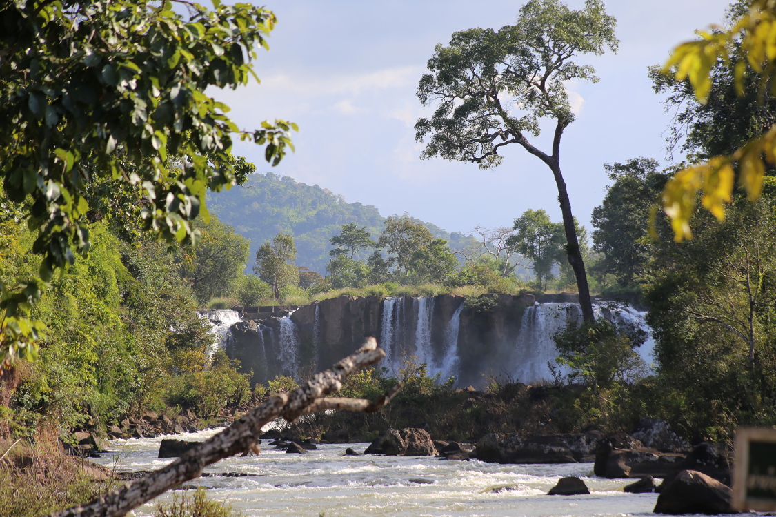 Plateau des Bolovens. Chutes de Tad Hang.