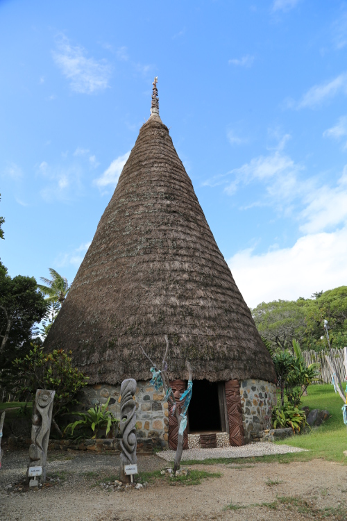 NoumÃ©a.
Centre culturel Jean-Marie Tjibaou.
Reproduction d'une case kanak traditionnelle.