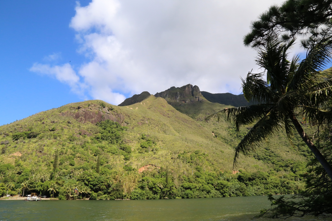 Nord de HienghÃ¨ne.
Bac de la OuaiÃ¨me.