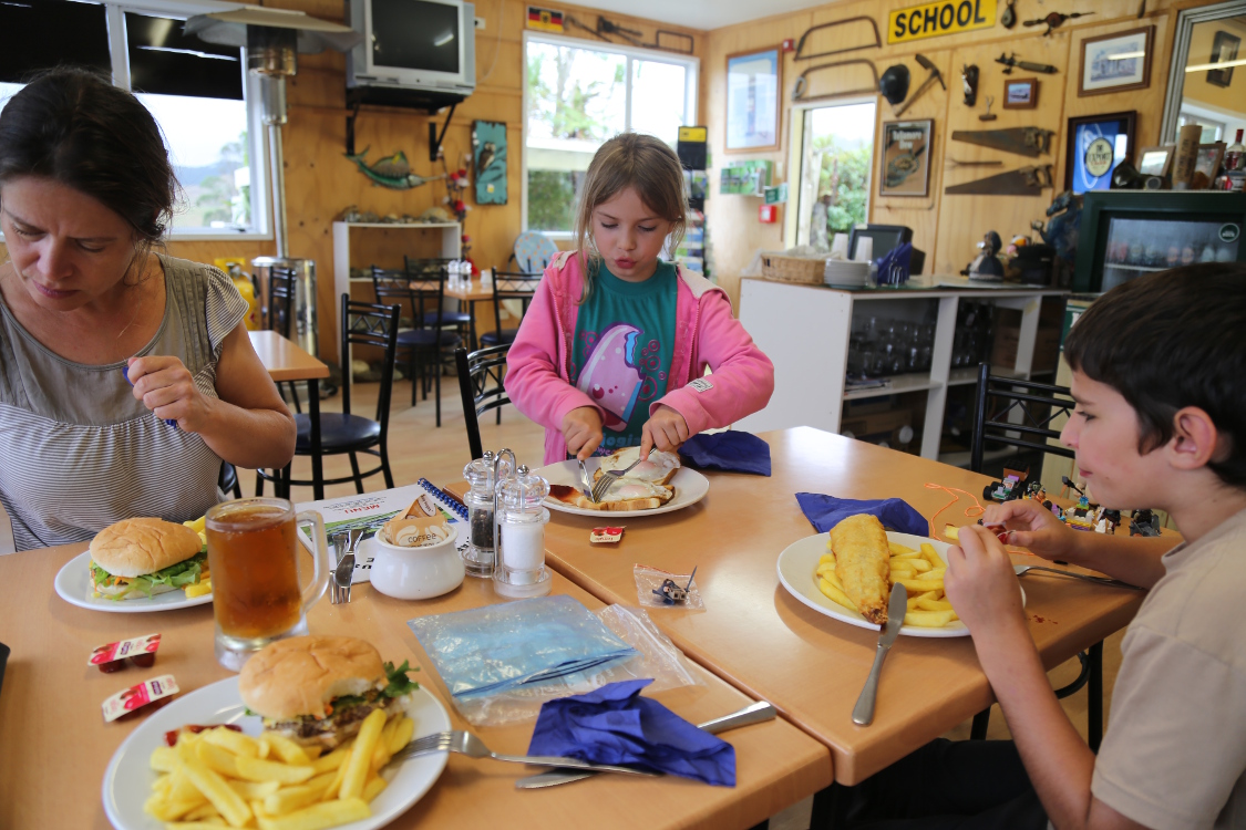 Au milieu de rien ! (Ã  20 km au sud de Raglan).
DÃ©couverte de la gastronomie locale ...