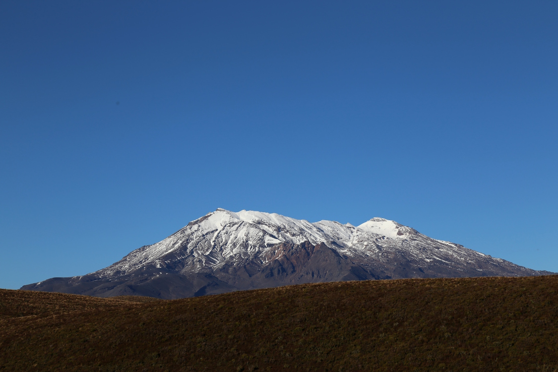 Tongariro Alpine Crossing.
Cette montagne blanche, c'est le Mordor !!!