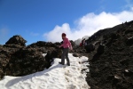 Tongariro Alpine Crossing.
Ce n'est pas suffisant pour faire du ski, mais Fanny est ravie !