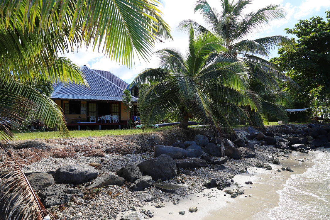 Moorea.
Avoir le lagon de Moorea comme jardin, c'est magique !!!