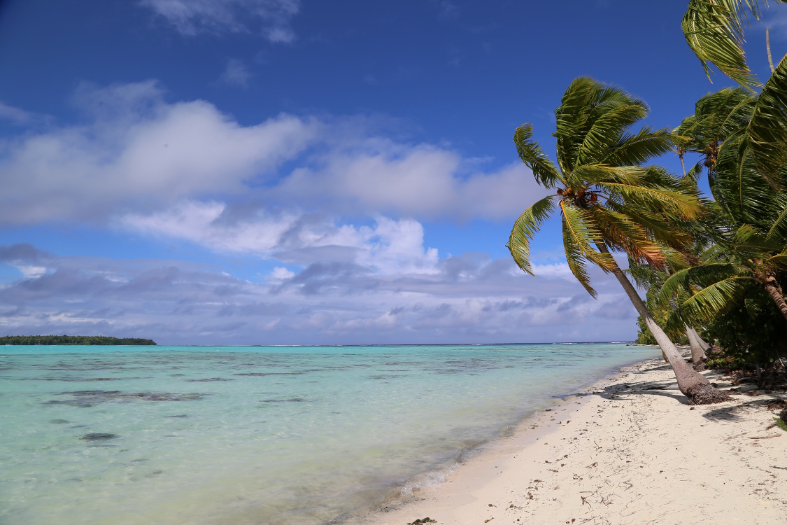 Atoll de Tetiaroa.
DÃ©couverte de l'atoll de Tetiaroa avec ses paysages de carte postale.
Un atoll est une ancienne Ã®le qui disparait ne laissant plus que la barriÃ¨re de corail et son lagon. Celui de Tetia' fait 7 km de diamÃ¨tre.