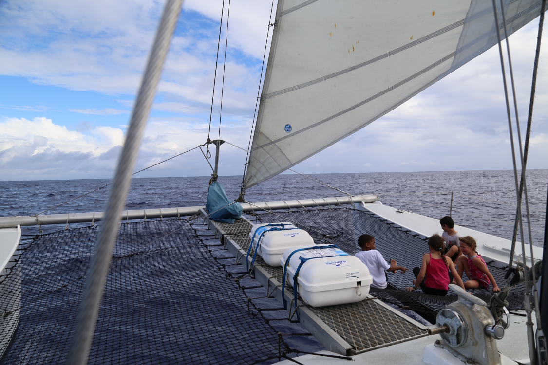 Atoll de Tetiaroa.
L'atoll n'est pas trÃ¨s loin de Tahiti, mais il faut compter bien 2h30 de catamaran pour le rejoindre.
Et malgrÃ© la forte houle, mÃªme pas malades (petit clin dâ€™Å“il Ã  la famille coconut) !!!