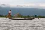 Lac Inle.
C'est un peu la carte postale du lac, avec ce filet aux formes bien caractéristiques.