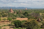 Bagan.
Pagode Shwesandaw.
Quand on vous dit que le lieu est magique...
C'est un ravissement des yeux que de contempler tous ces temples millénaires...