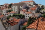 Croatie.
Dubrovnik, classée au patrimoine de l'Unesco, possède un charme indéniable avec une véritable unité architecturale.
Suite à la guerre de Yougoslavie où la ville fut bombardée en 1992, tout a été reconstruit et rénové.